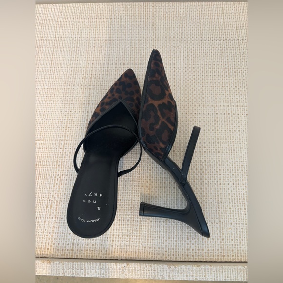 A New Day Sonia Heels - Picture 5 of 5